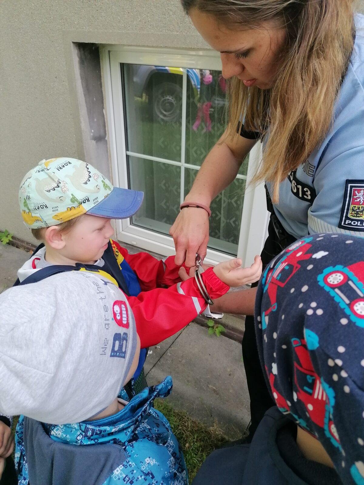 Policie ČR v naší školce :-) - 110