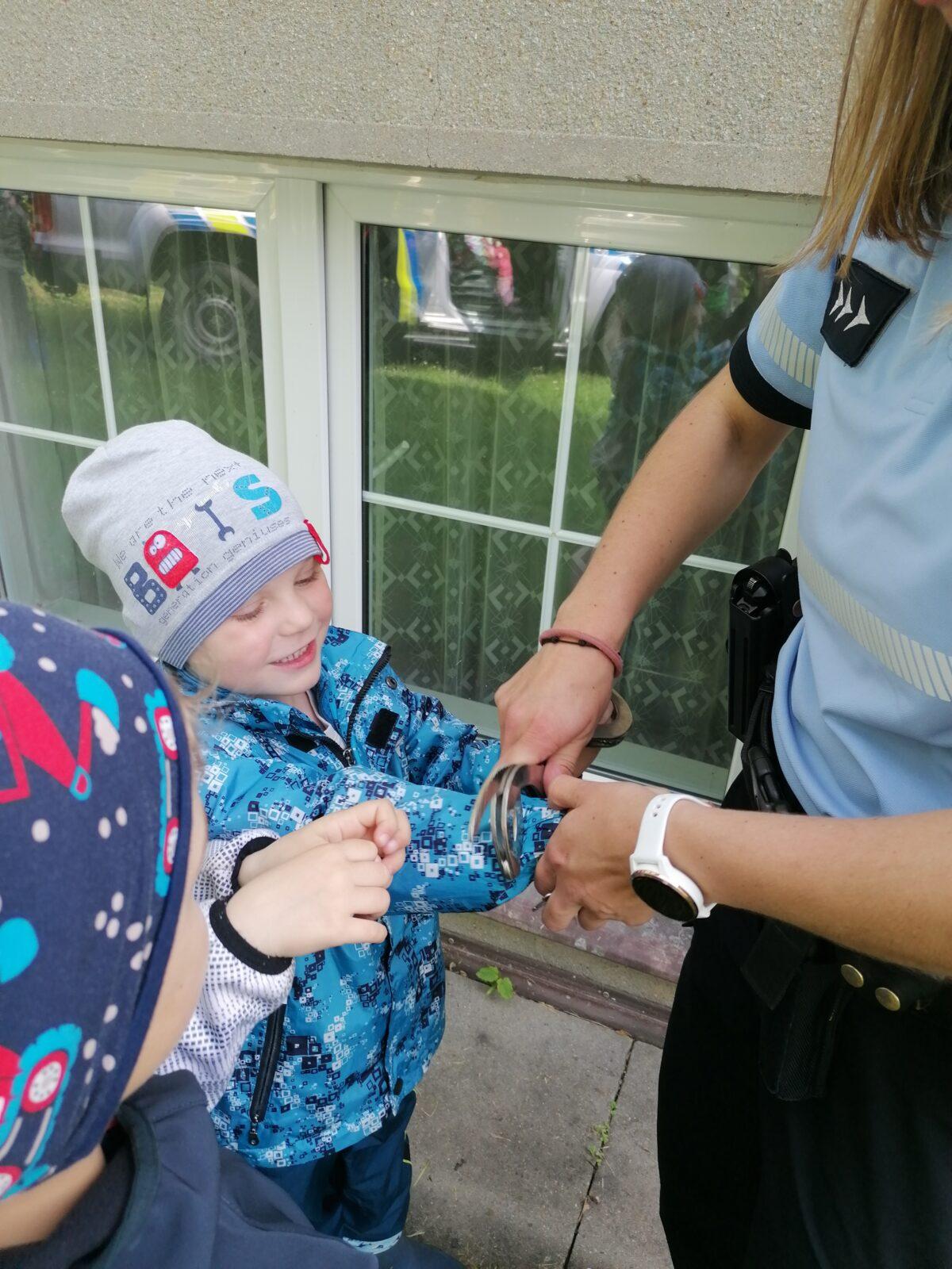 Policie ČR v naší školce :-) - 111