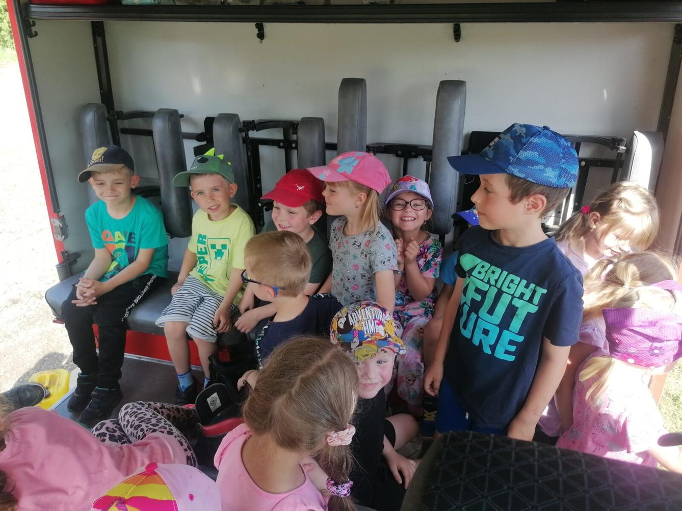 Hasiči v MŠ :-) - 70