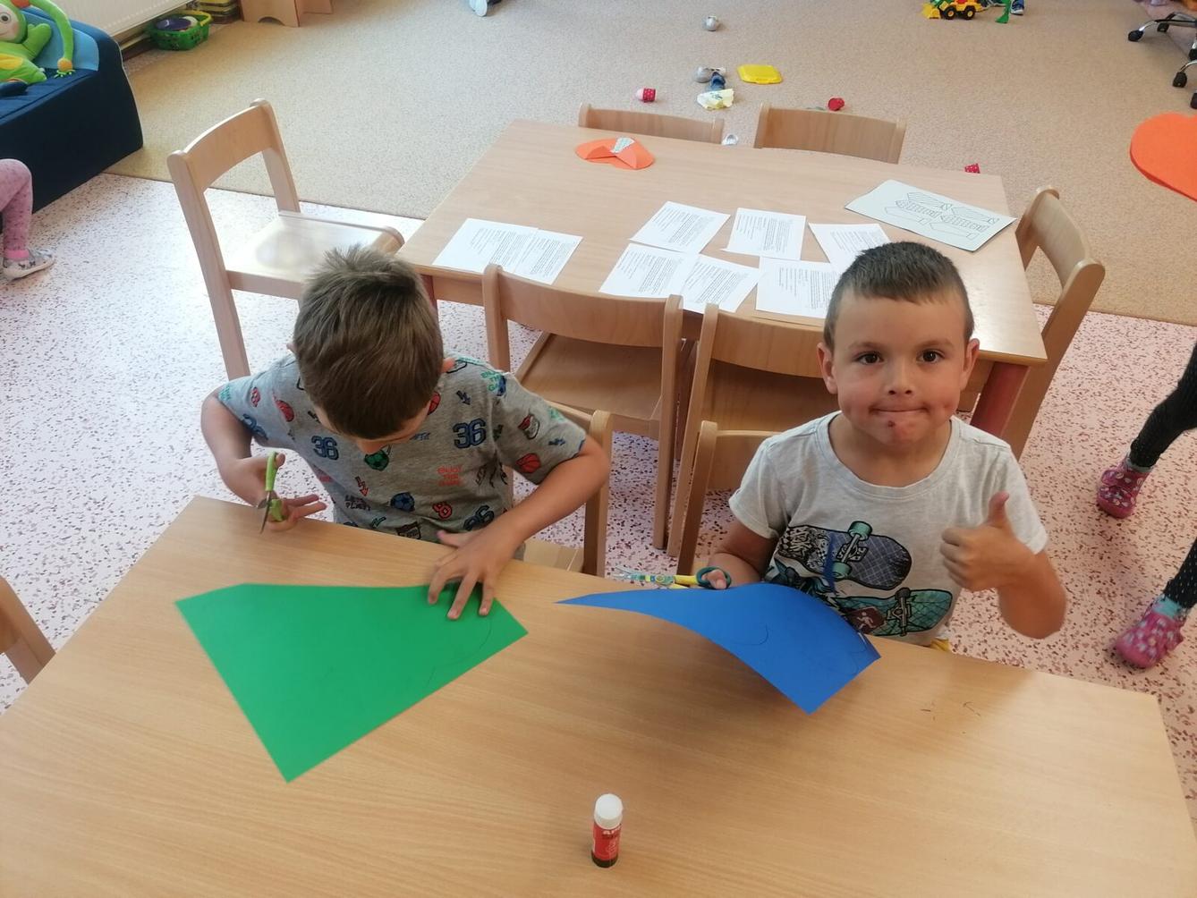 Vyrábíme dárečky pro tatínky :-) - 15