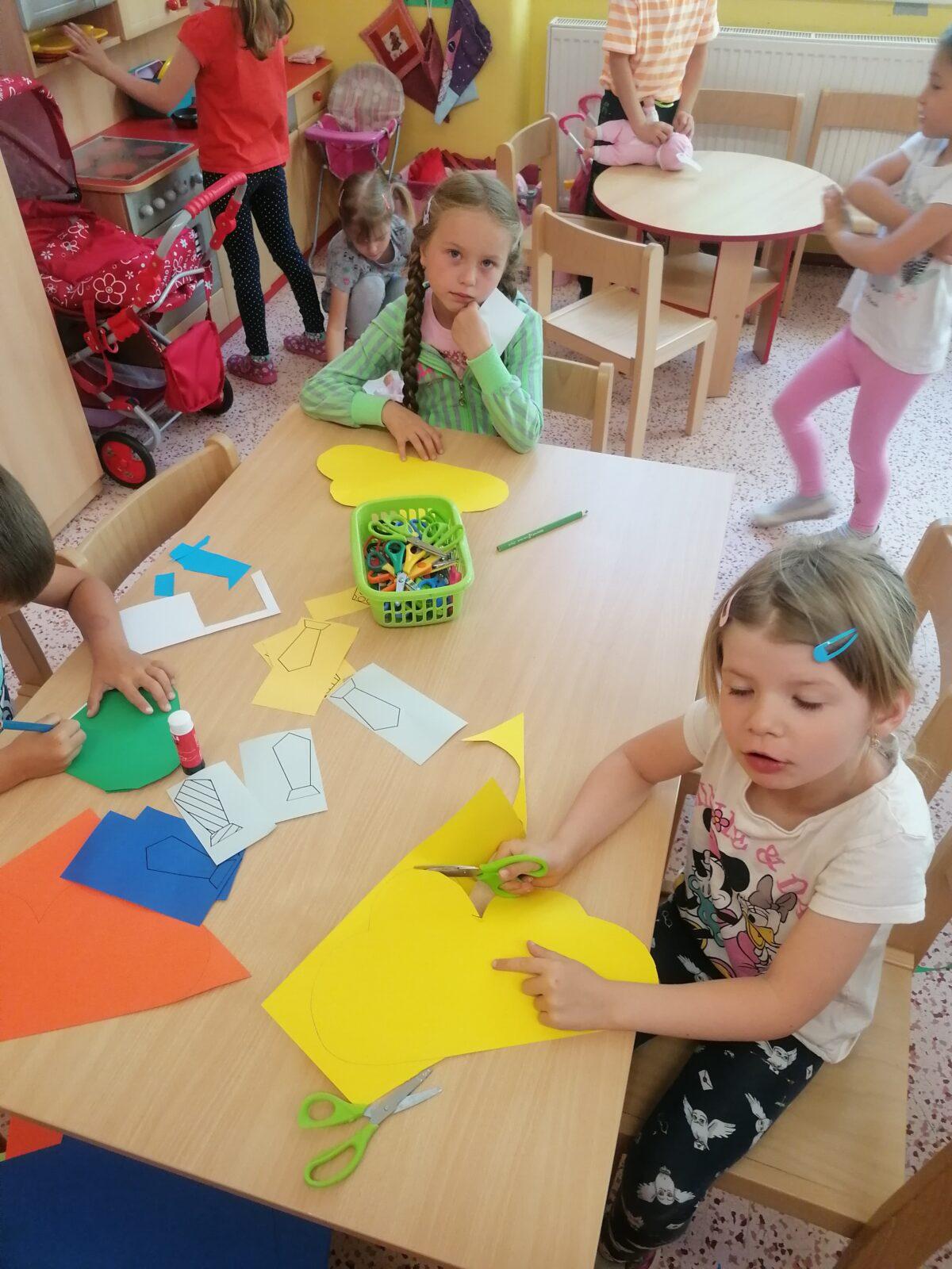 Vyrábíme dárečky pro tatínky :-) - 20