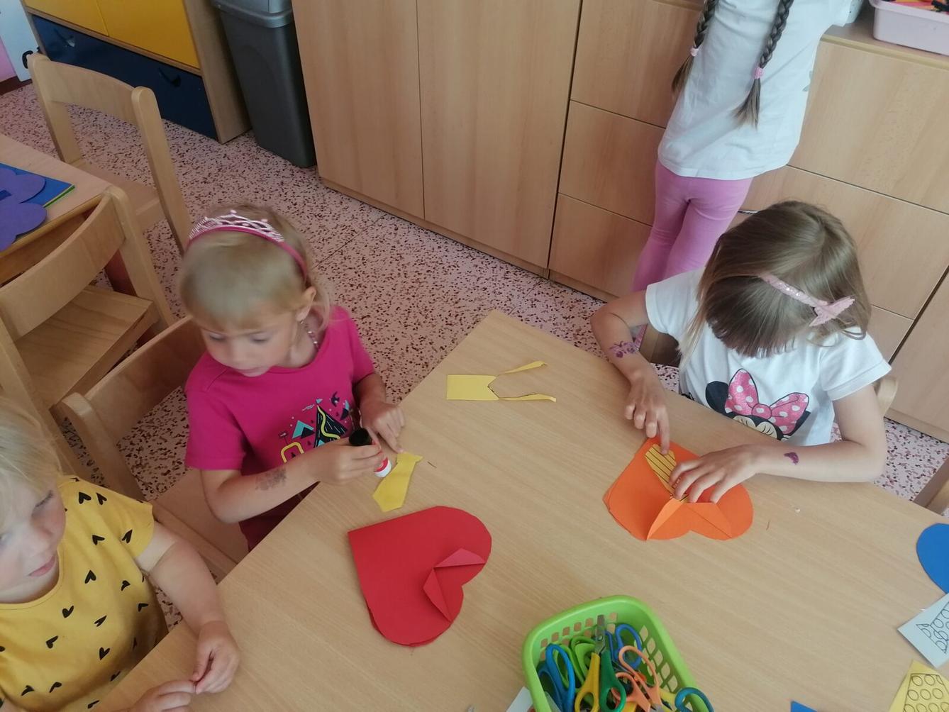 Vyrábíme dárečky pro tatínky :-) - 24