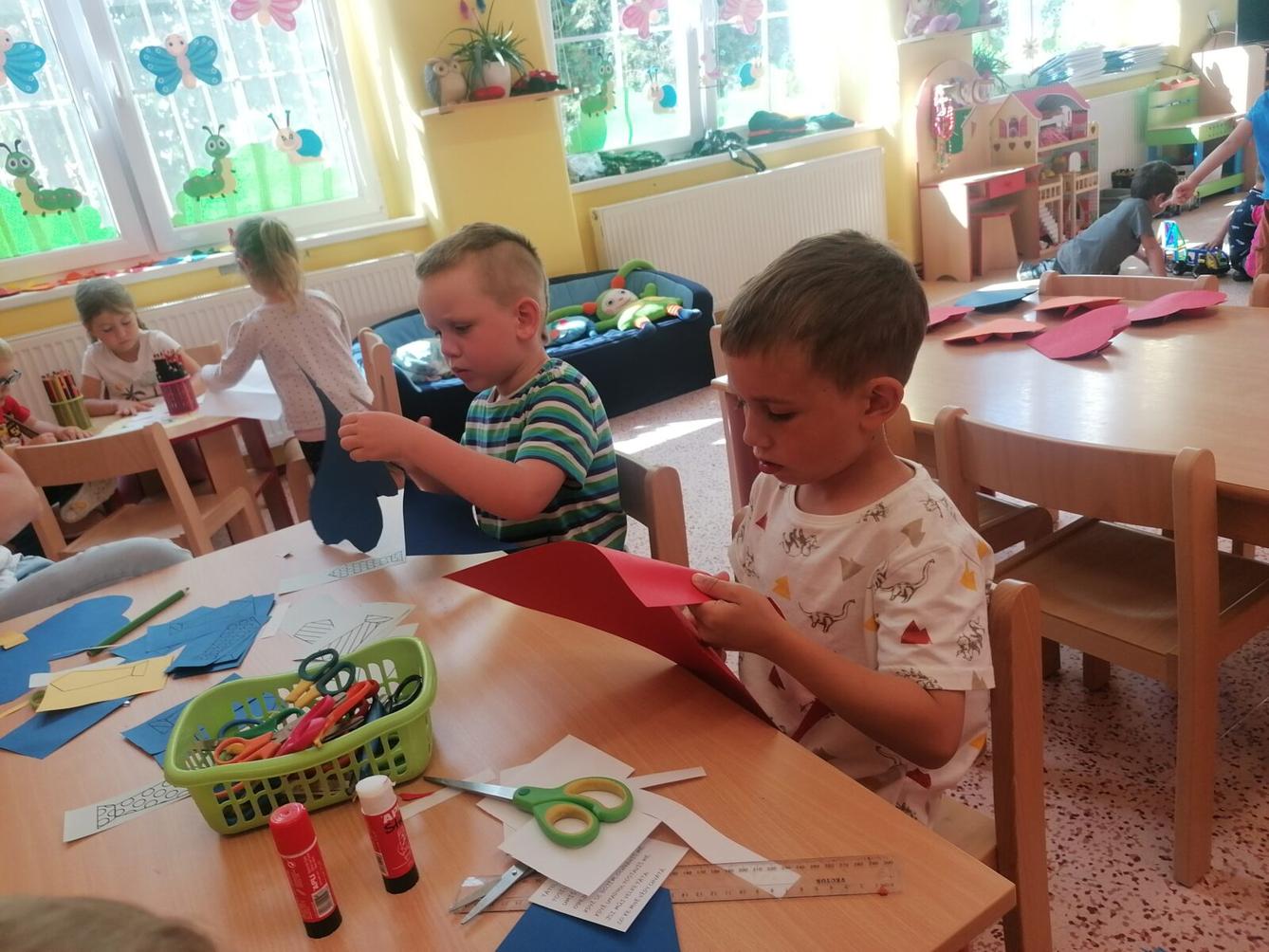 Vyrábíme dárečky pro tatínky :-) - 25