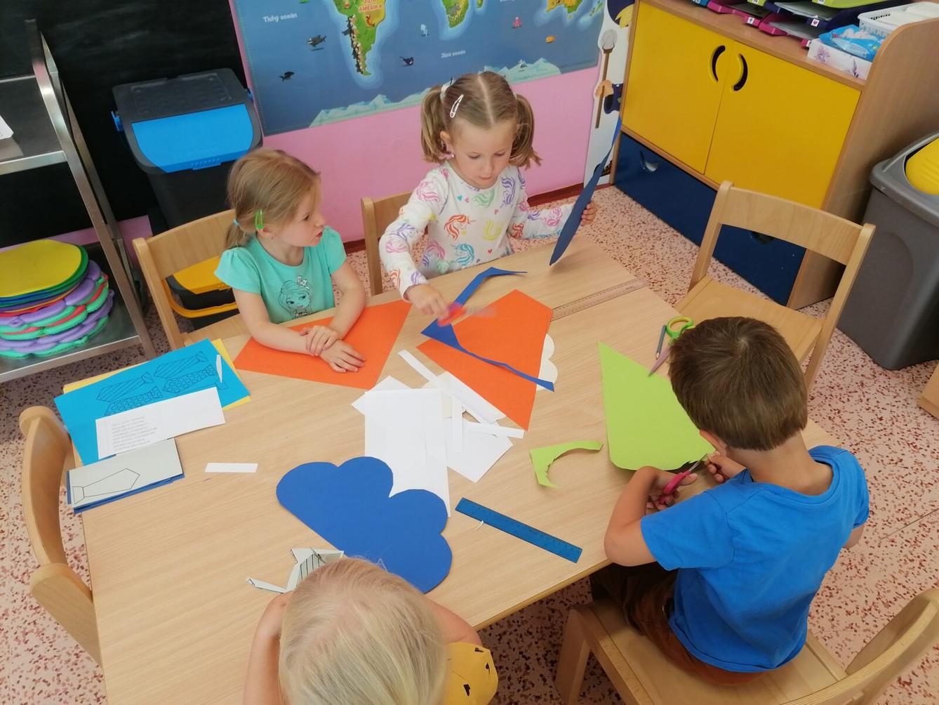 Vyrábíme dárečky pro tatínky :-) - 27