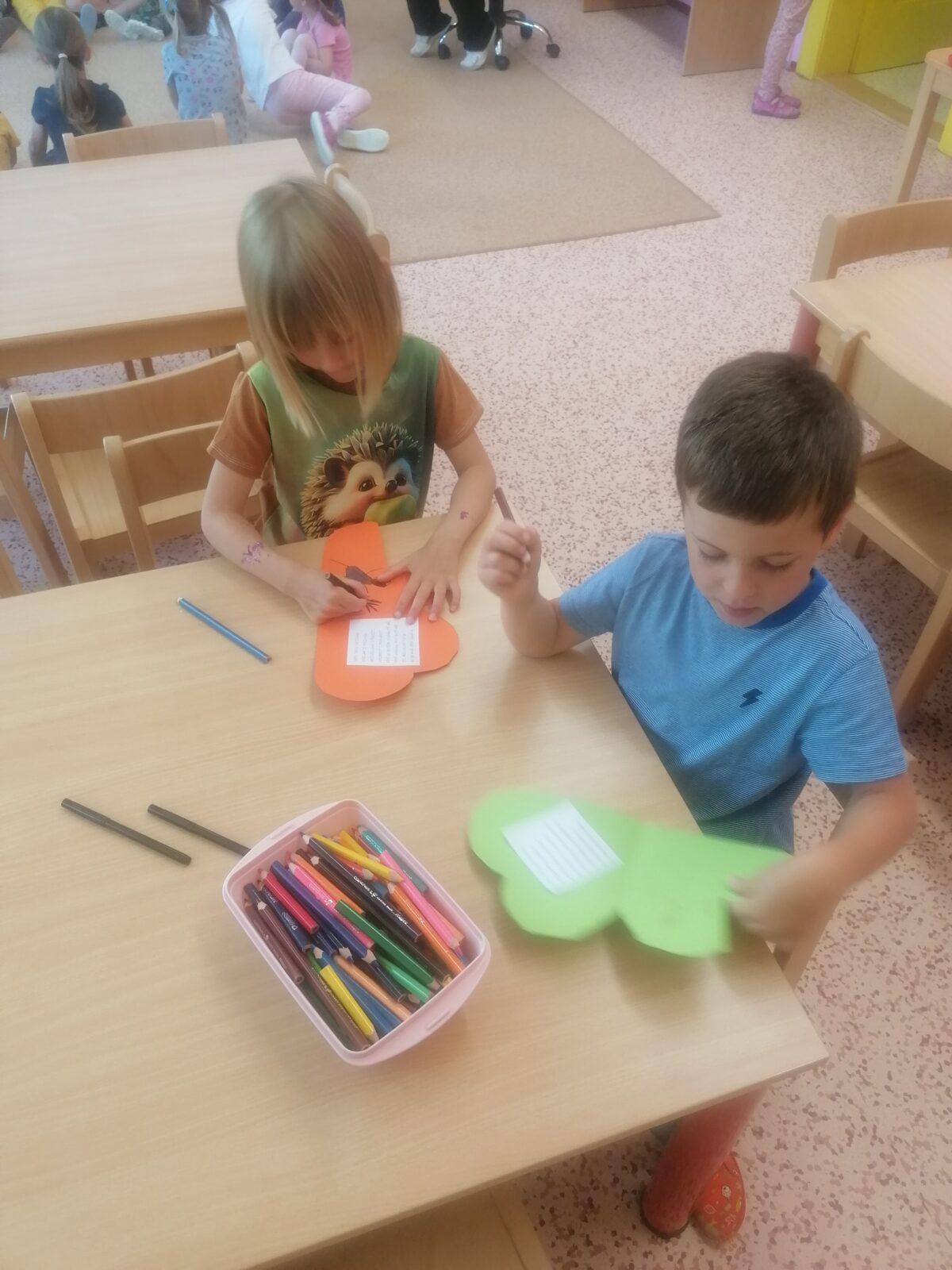 Vyrábíme dárečky pro tatínky :-) - 33