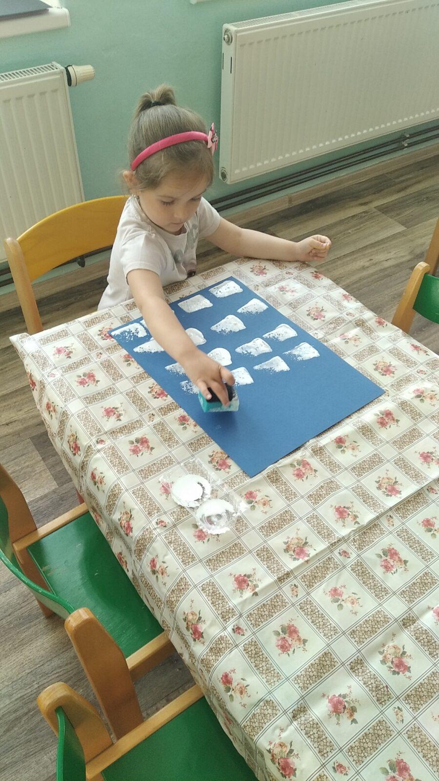 broučci: ,,Z POHÁDKY DO POHÁDKY“ - 4