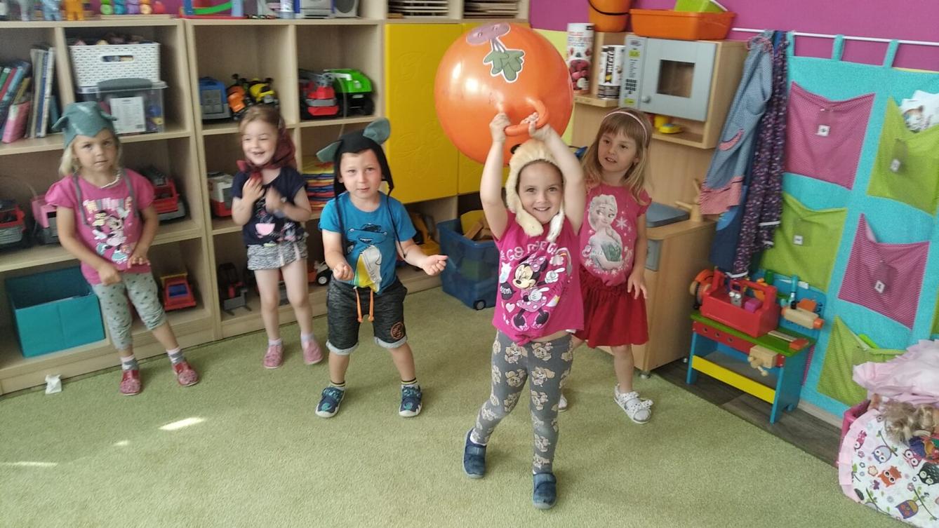 broučci: ,,Z POHÁDKY DO POHÁDKY“ - 19