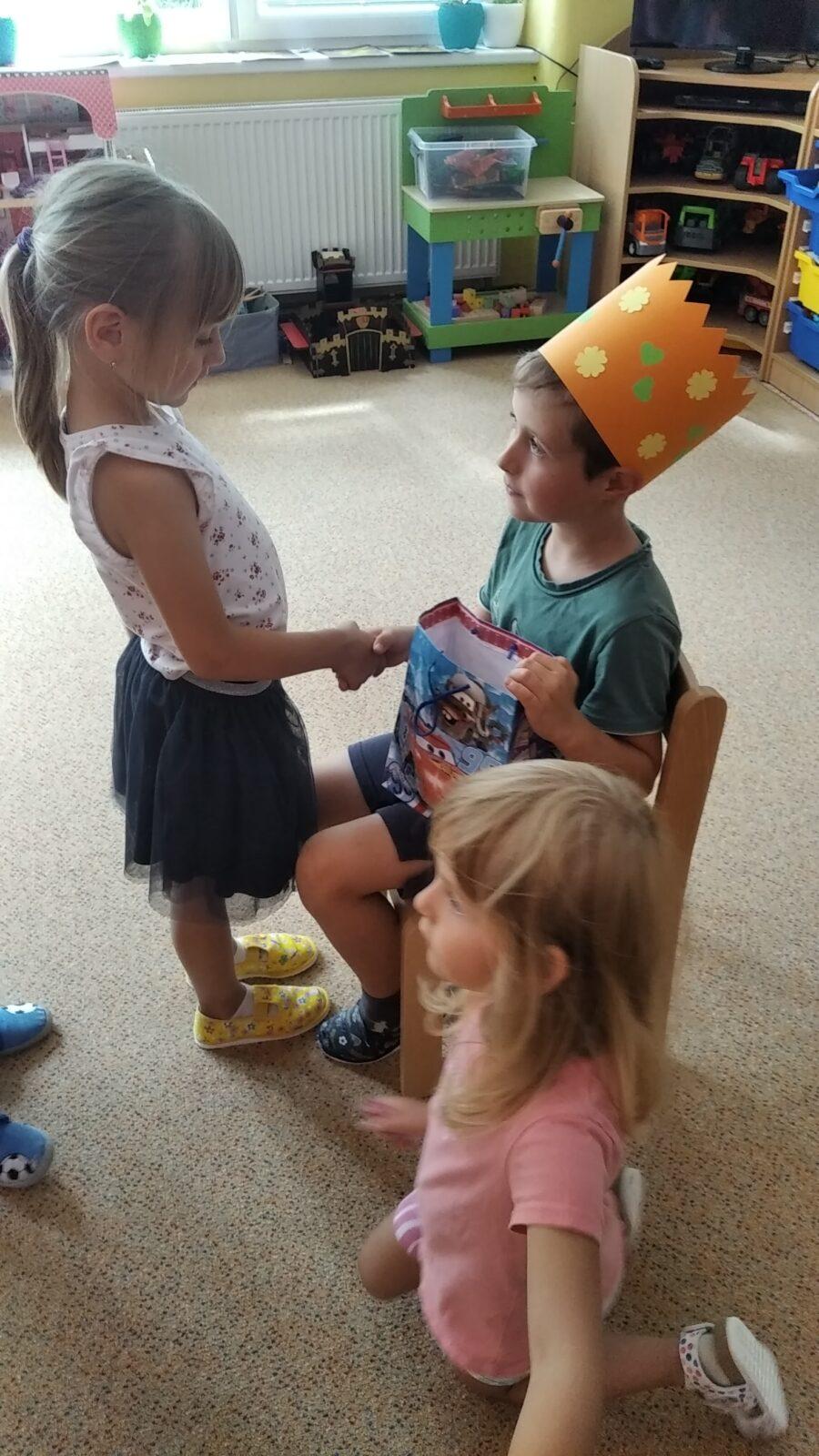 SLAVÍME: KUBÍČEK MĚL NAROZENINY :) - 3