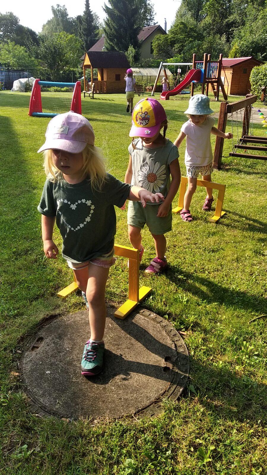 TÝDENNÍ PROJEKT 2 : ,,OD KYTIČKY K MEDU“ - 37