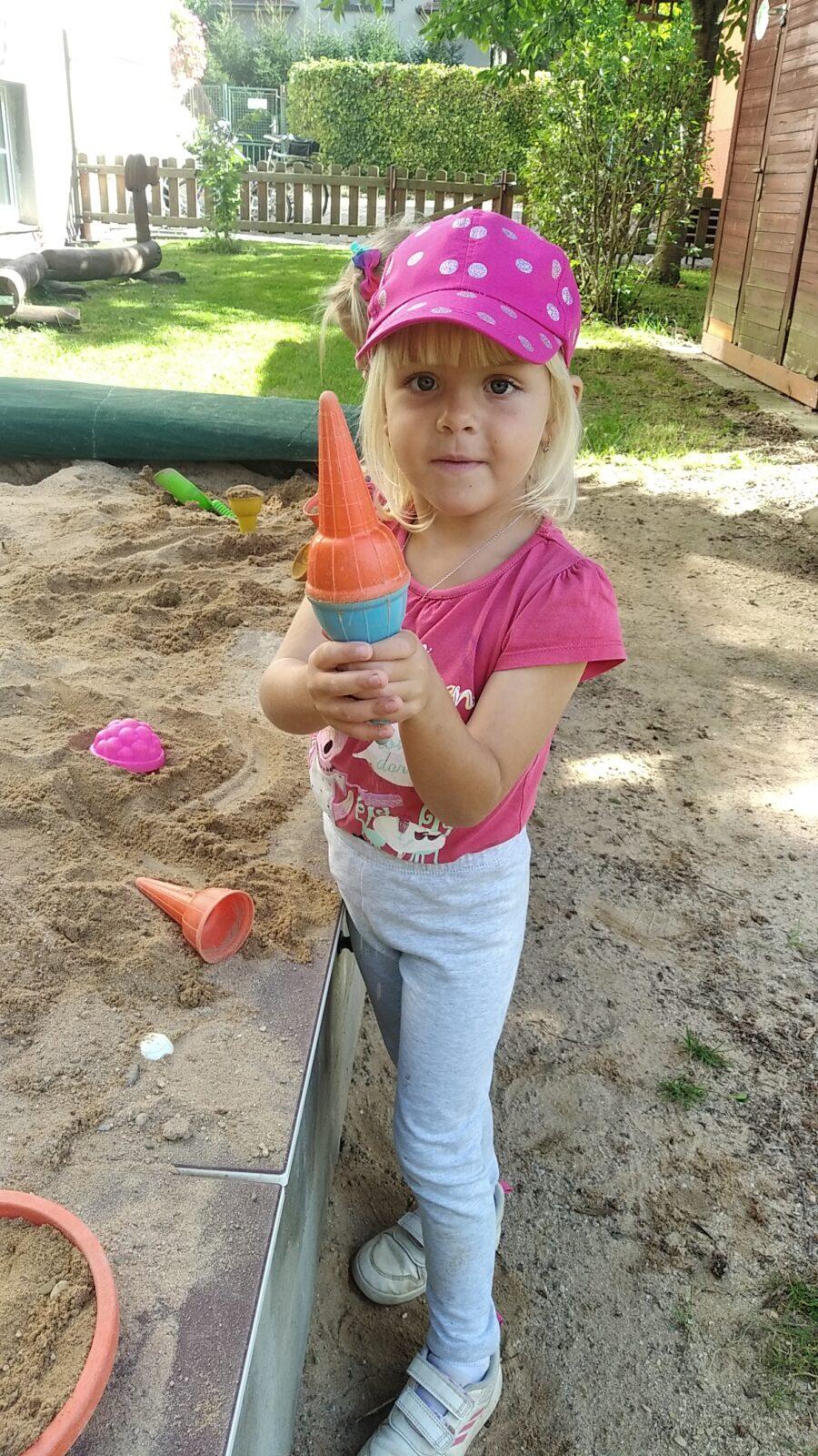 broučci-první dny ve školce - 3