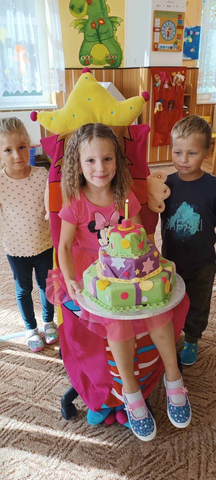 Jasmínka a Ellík slaví narozeniny - 1