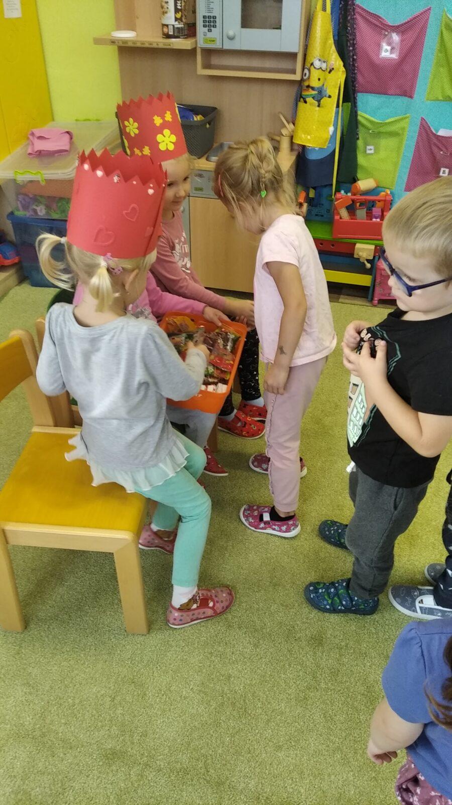 slavíme: Elenka, Karolínka a Natálka měly narozeniny - 4