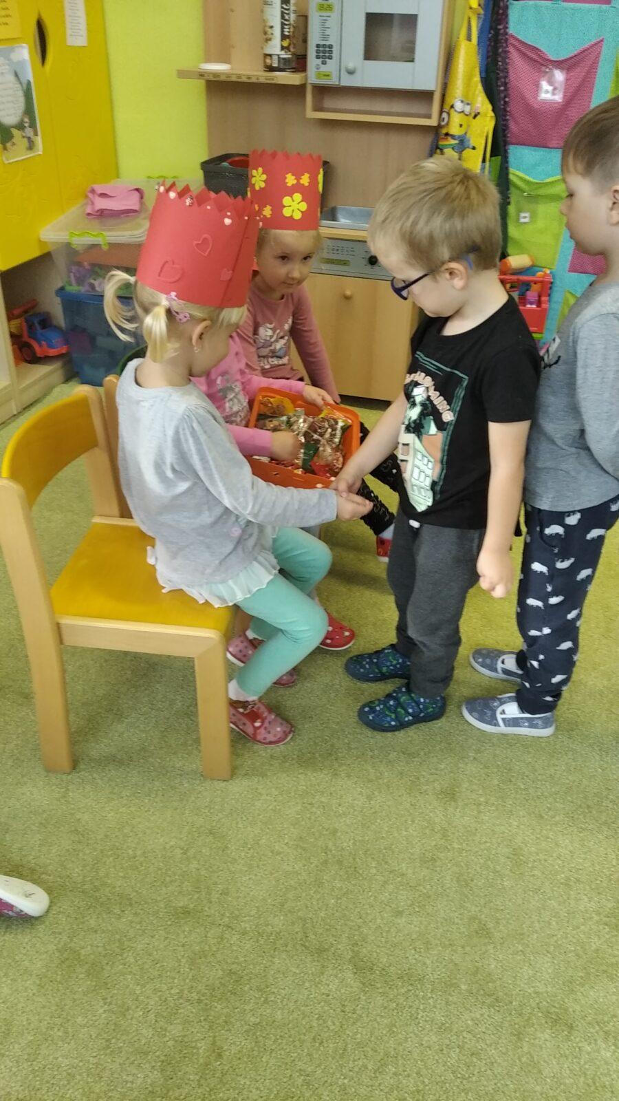 slavíme: Elenka, Karolínka a Natálka měly narozeniny - 6