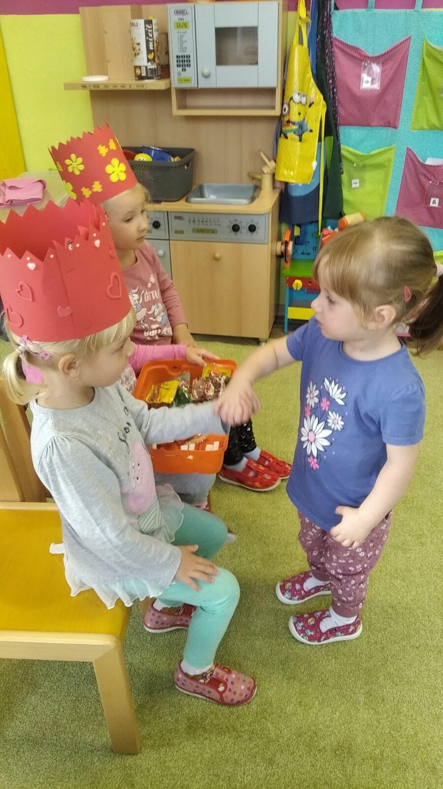 slavíme: Elenka, Karolínka a Natálka měly narozeniny - 11