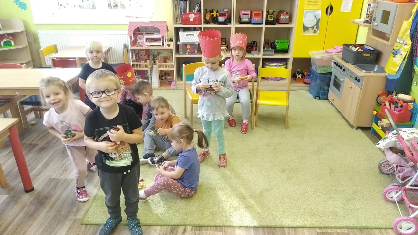 slavíme: Elenka, Karolínka a Natálka měly narozeniny - 12