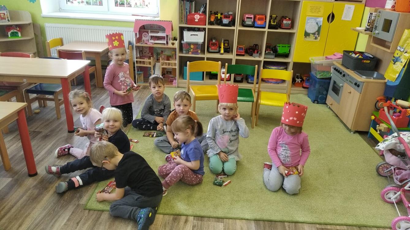 slavíme: Elenka, Karolínka a Natálka měly narozeniny - 13