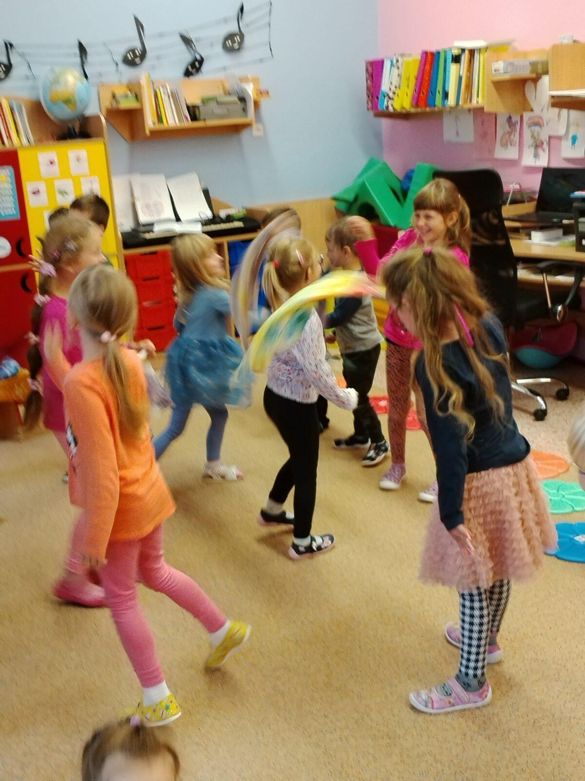 MUZIKOTERAPIE: ,,POHÁDKA PRO PLANETU ZEMI" - 12