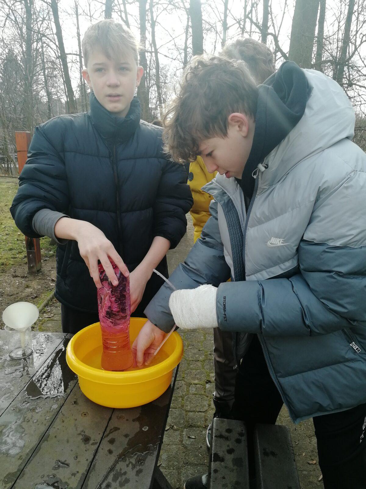 Laborky - žáci 8.A - 4