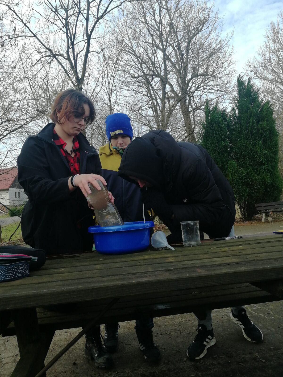 Laborky - žáci 8.A - 7