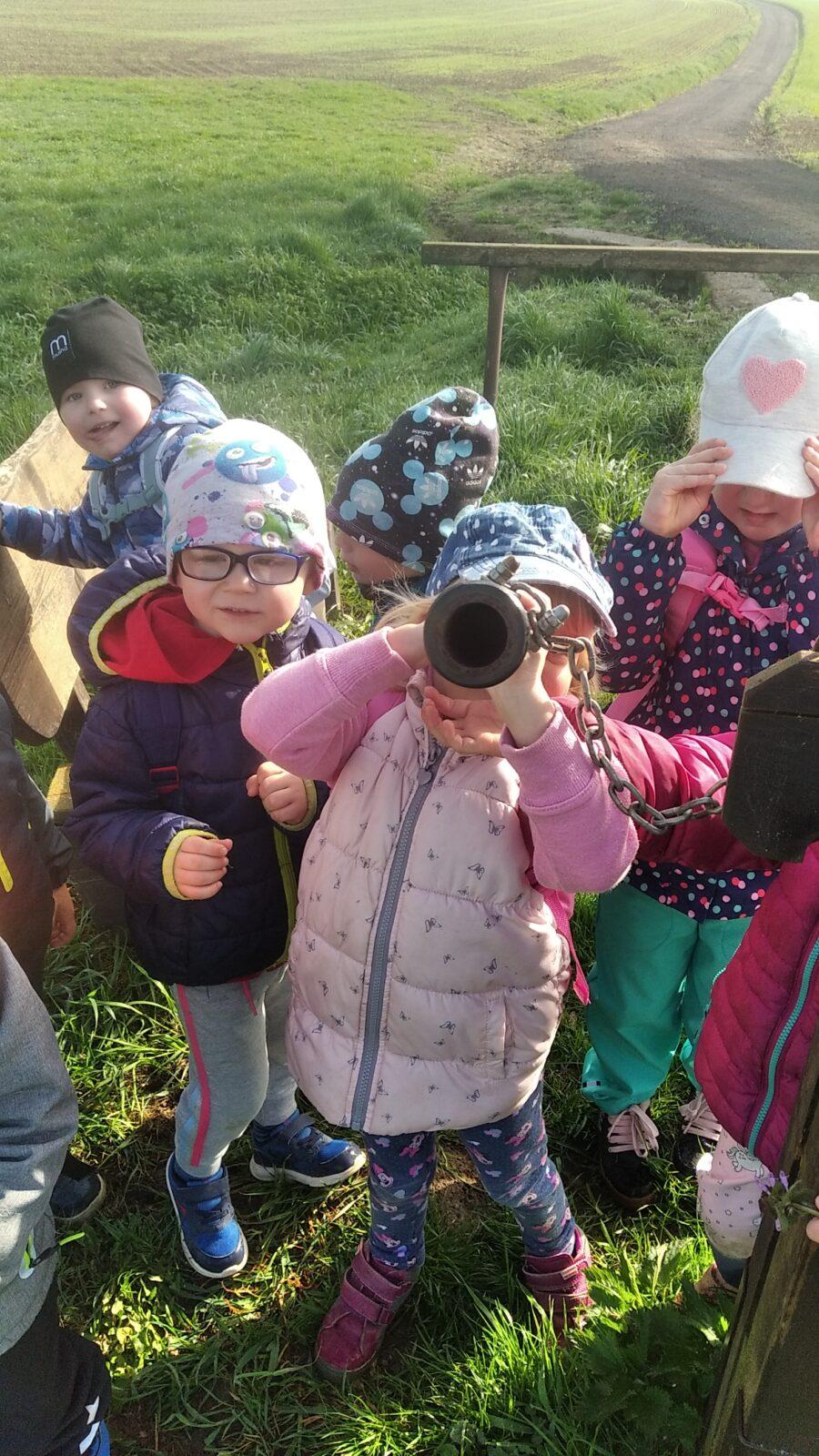 broučci: Co si brouká jarní louka... - 23