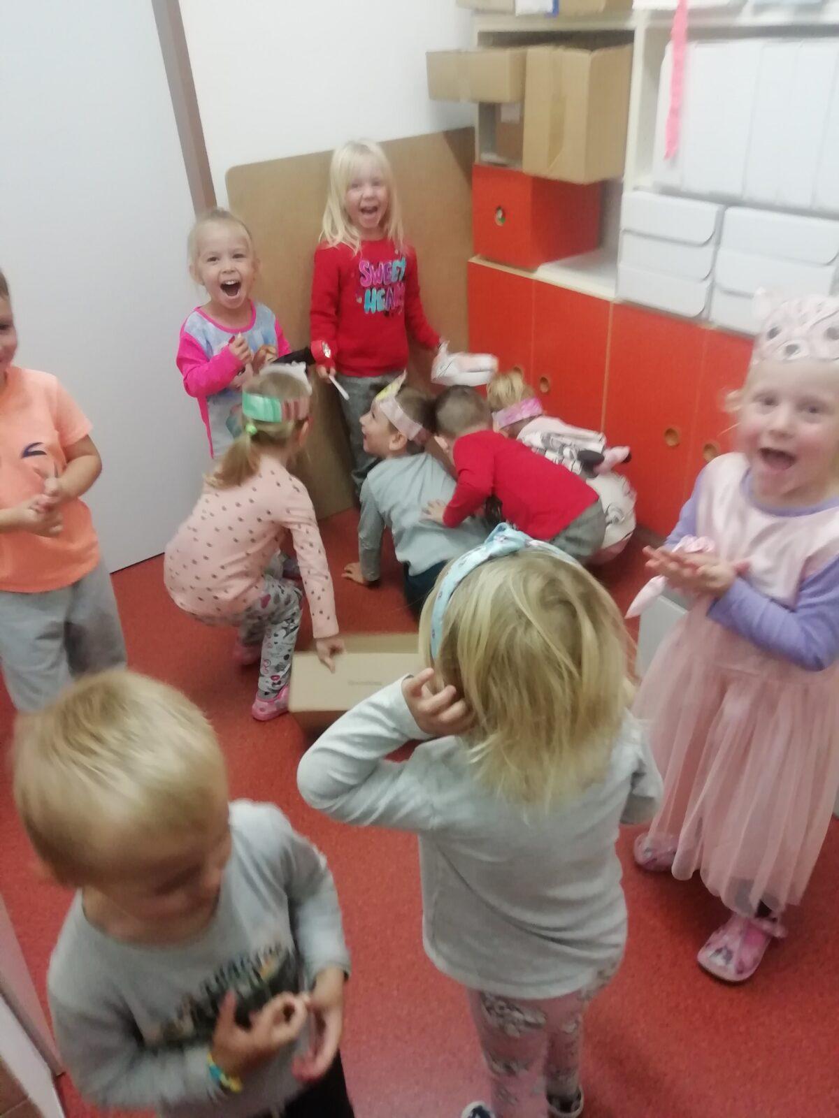 Broučci - Poznáváme les a lesní stezka ve školce - 33