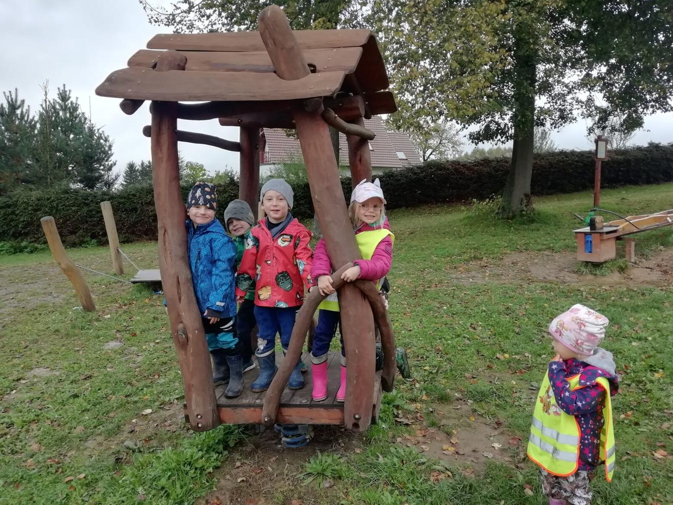 Broučci - zábava s drakem - 12