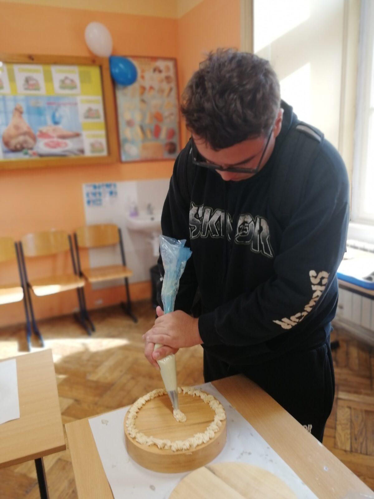 Úspěch našich deváťáků na TECHNOhrátkách - 6