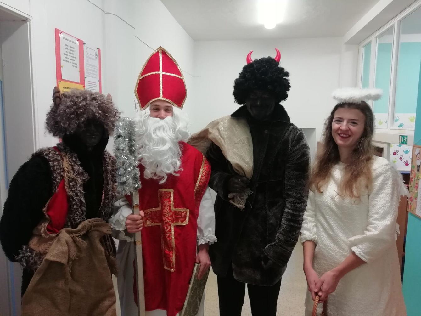 Mikuláš, anděl a čertíci ve školce - 27
