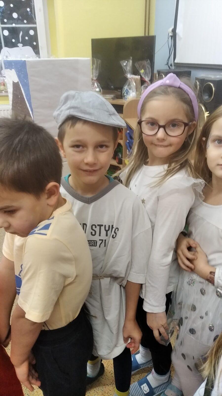 broučci a sovičky: těšíme se na vánoce, nadílka - 18