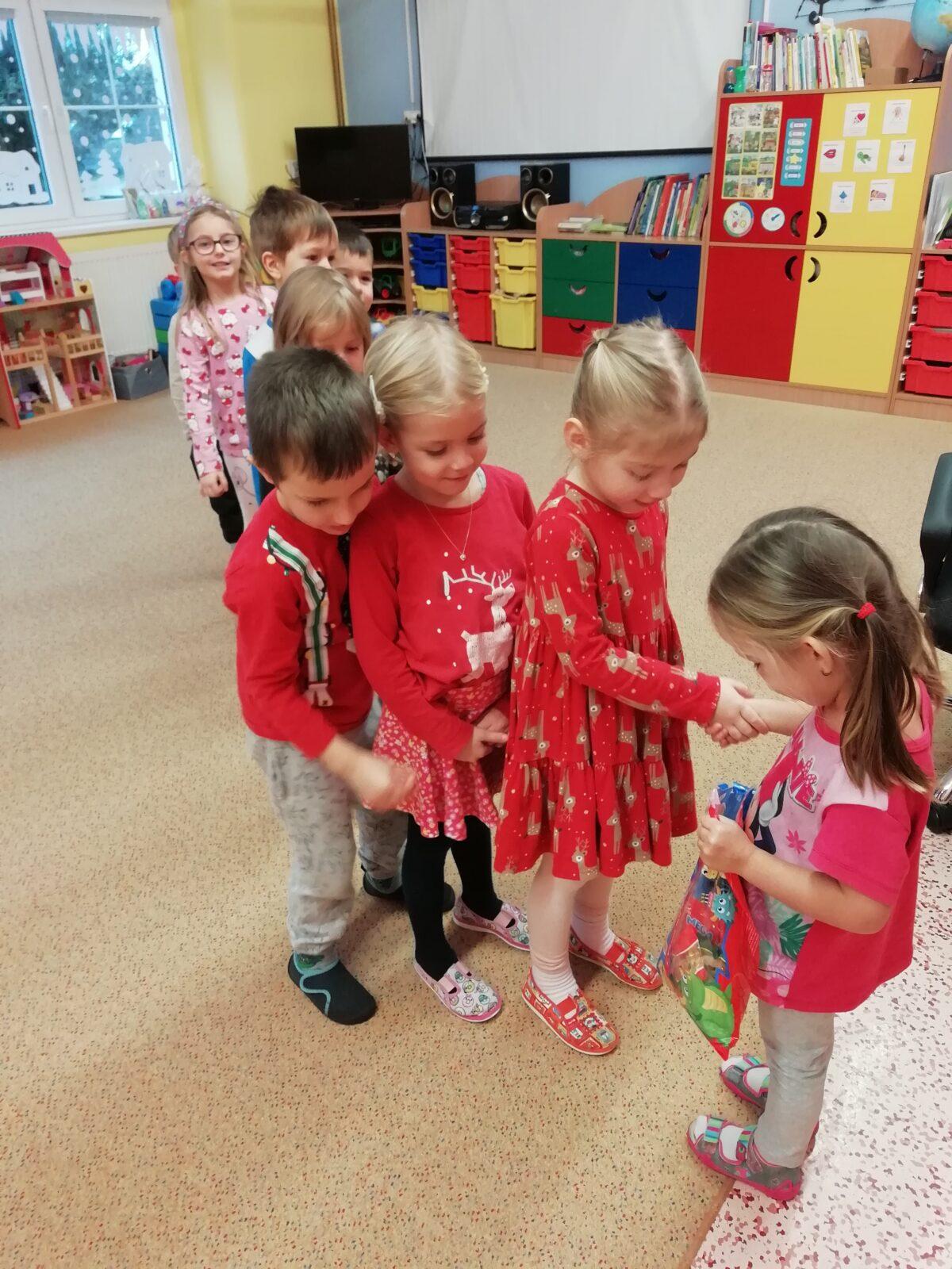 Broučci - Aktivity v prosinci - 28