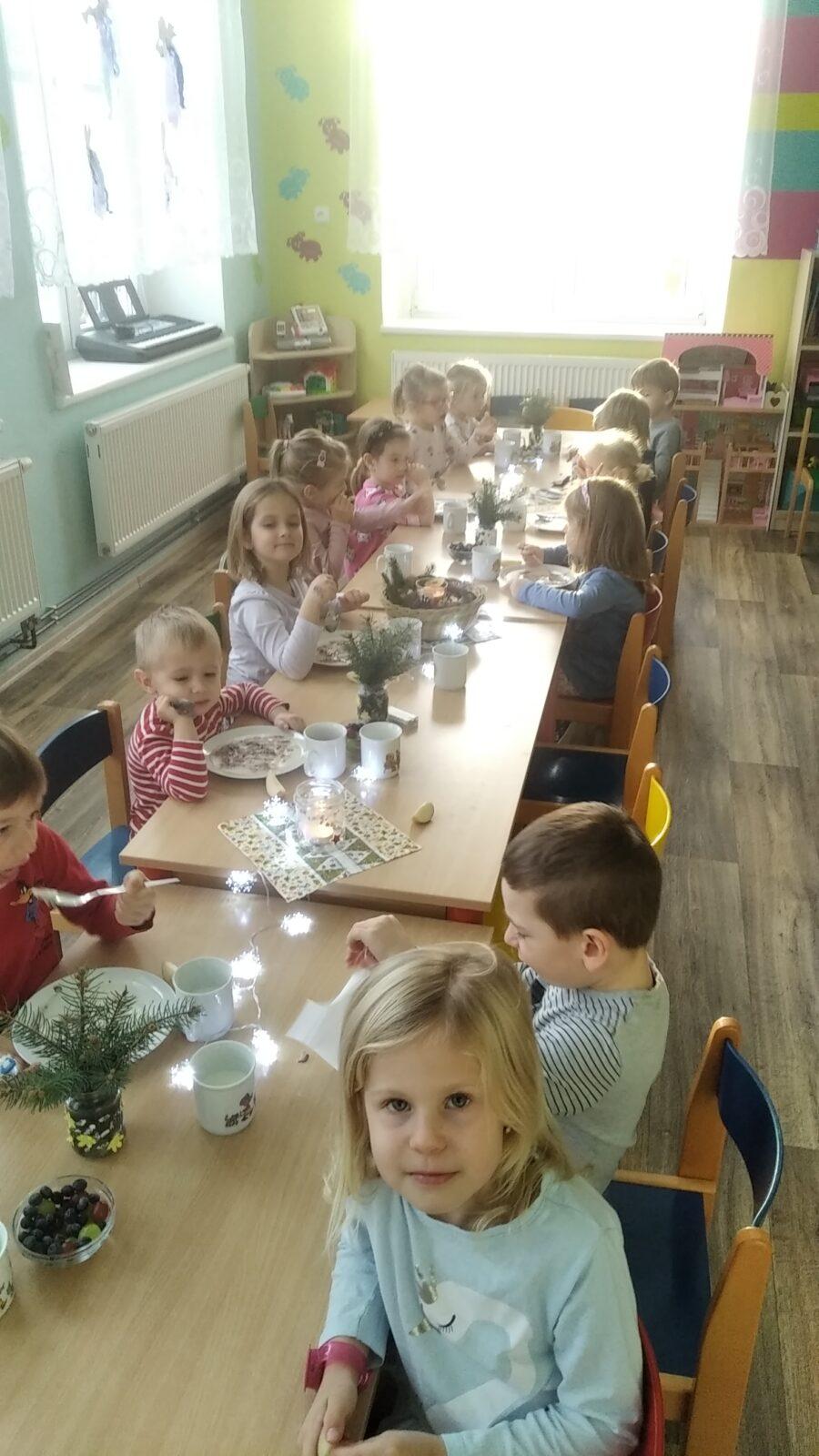 broučci a sovičky: těšíme se na vánoce, nadílka - 49