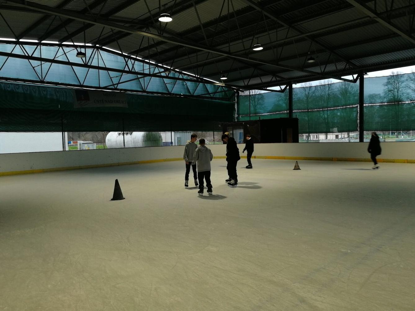 Vánoční bruslení na II. stupni - 1