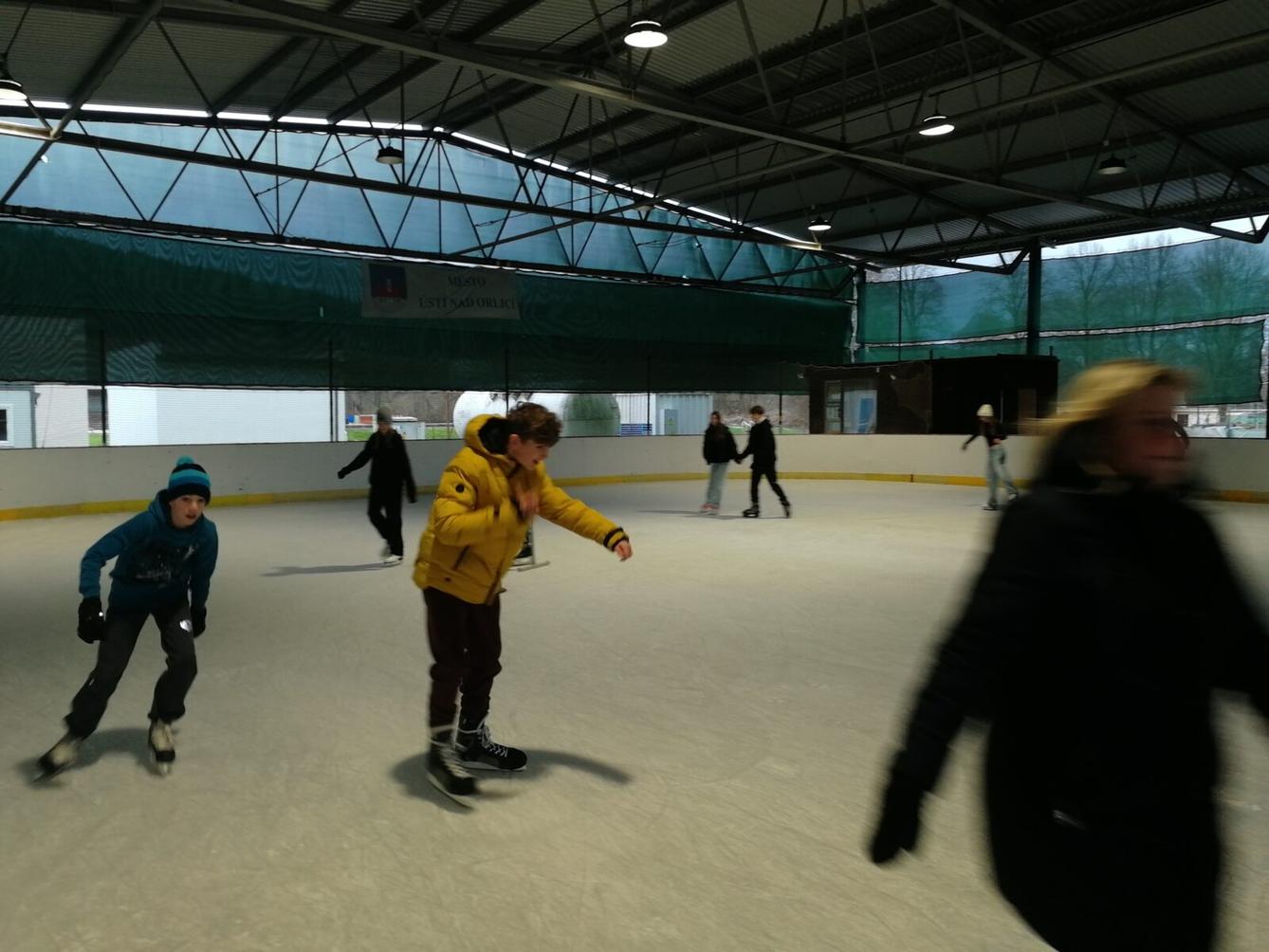 Vánoční bruslení na II. stupni - 6