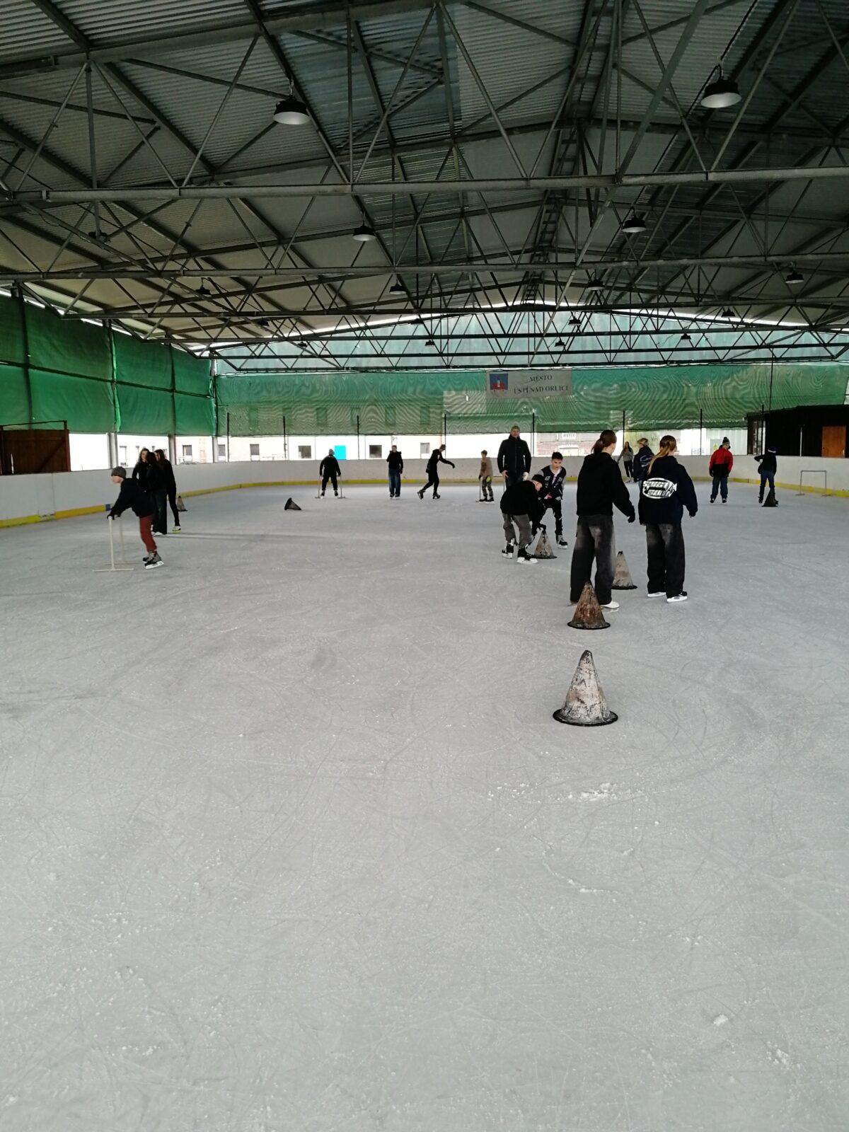 Lednová bruslení na II. stupni - 11