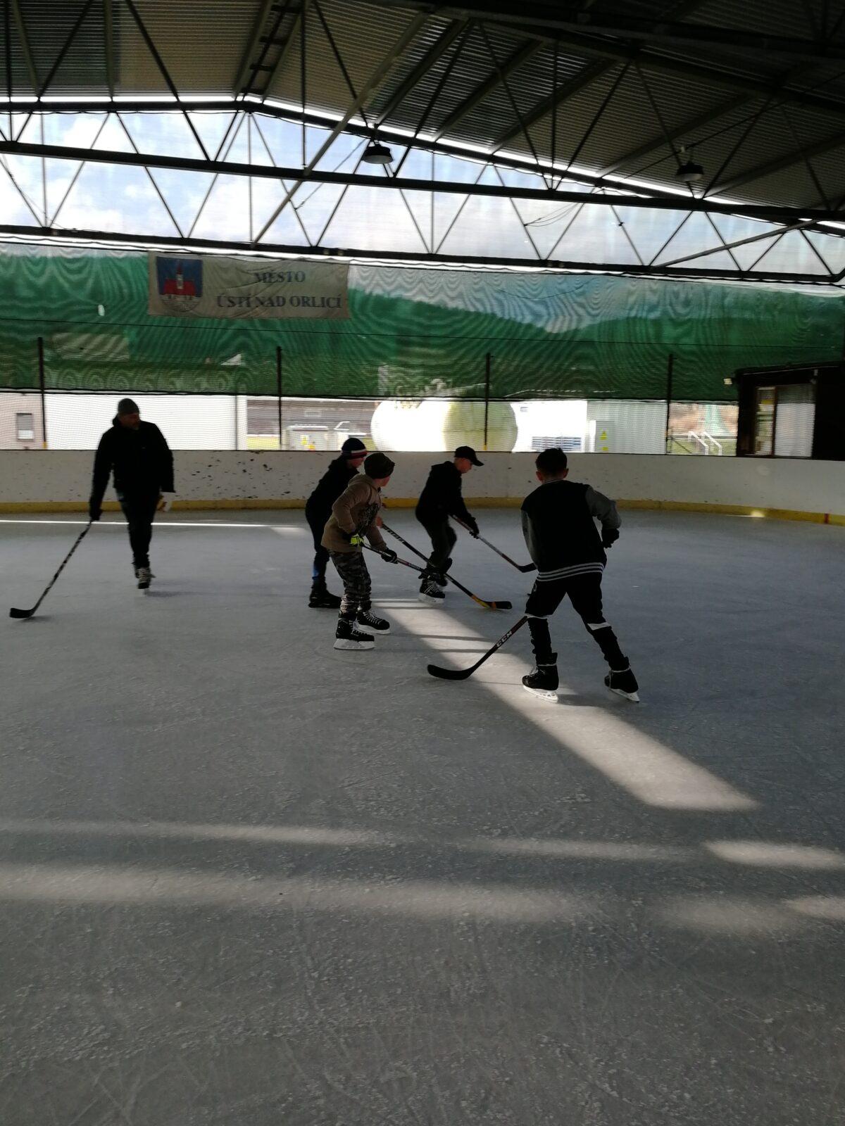 Lednová bruslení na II. stupni - 12