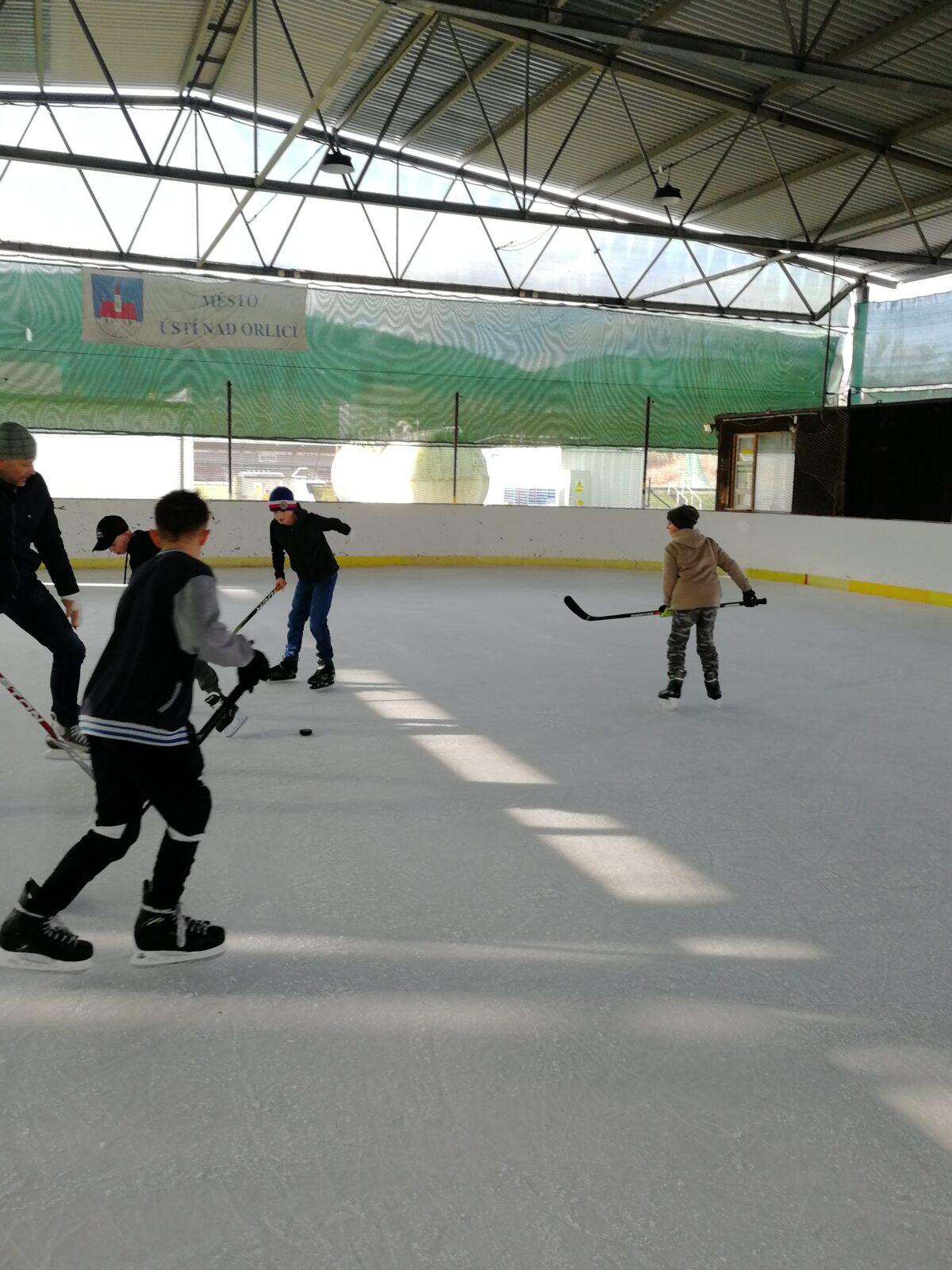 Lednová bruslení na II. stupni - 13