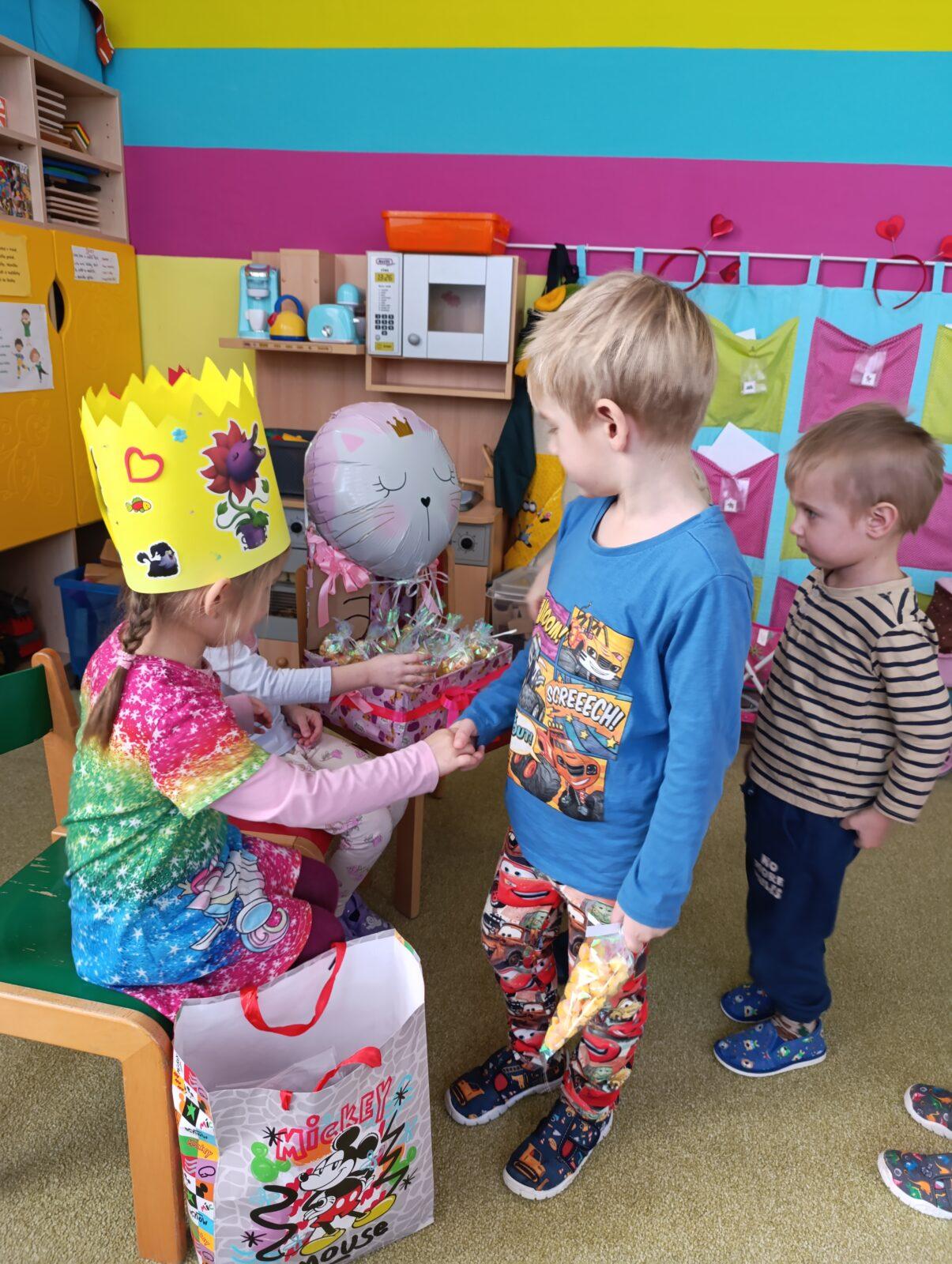 slavíme: Tinka a Lucinka, holky měly narozeniny - 8