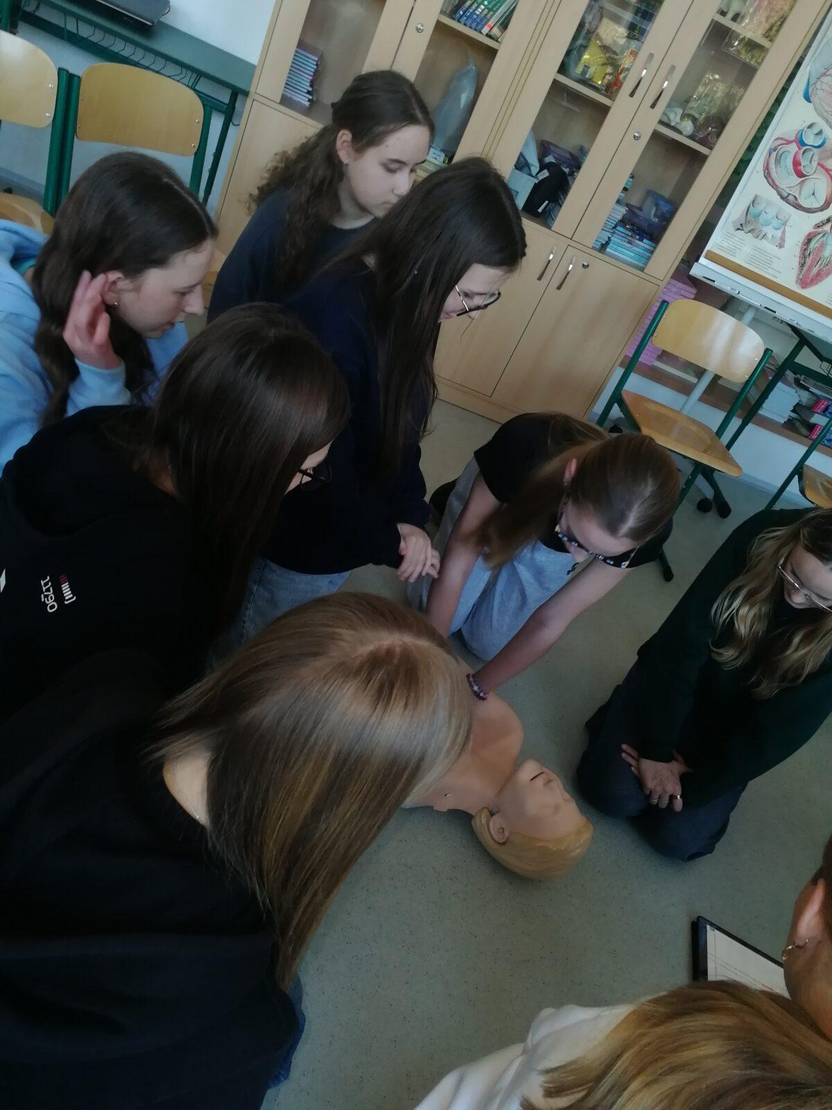 1. pomoc u osmáků - 3