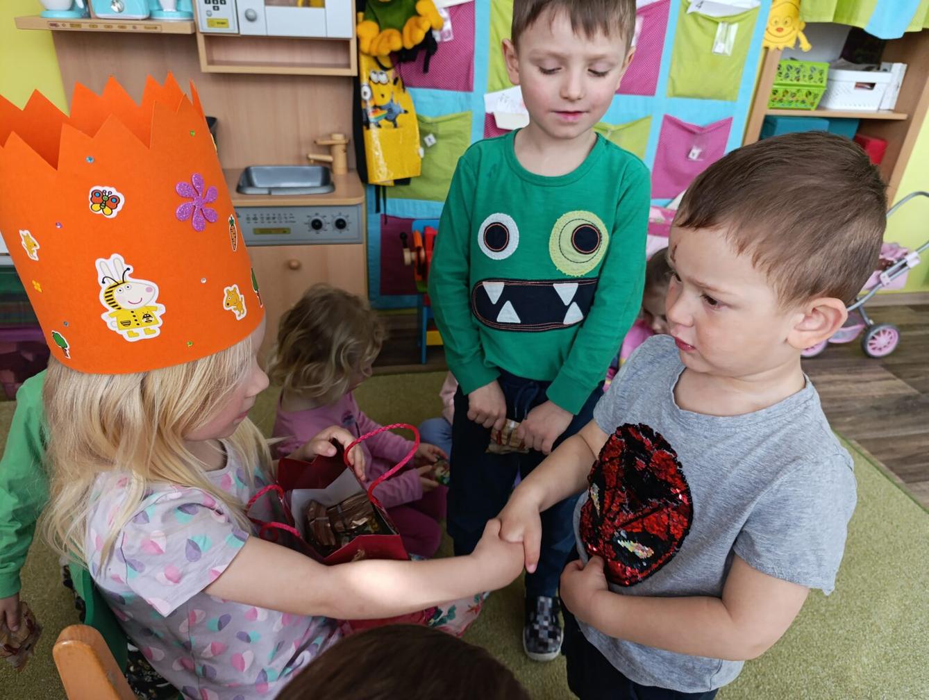 slavíme: Ivetka měla narozeniny - 12