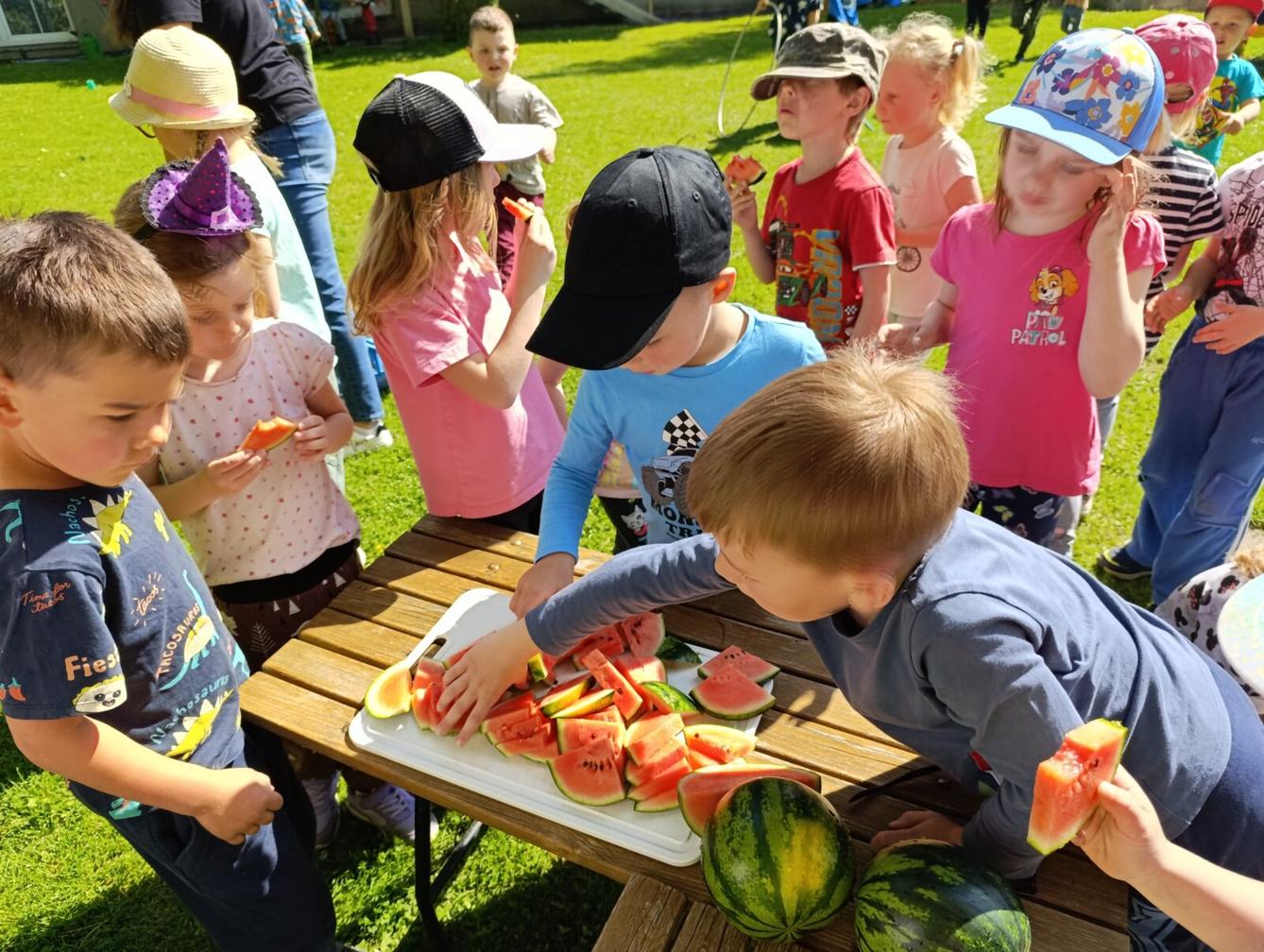 slavíme: Toník měl narozeniny - 24