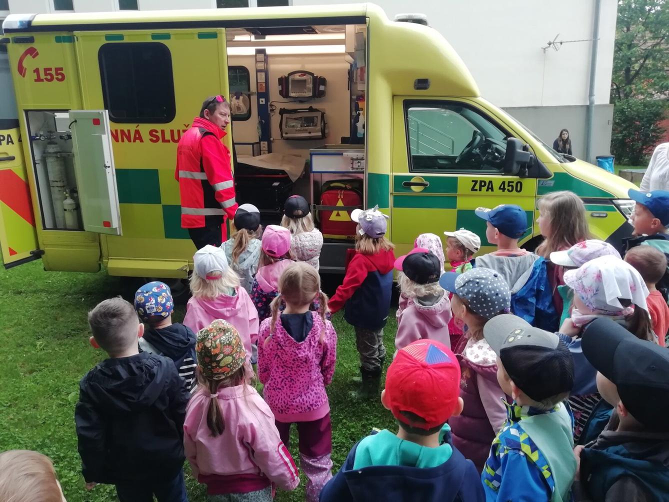 PŘEKVAPENÍ PRO DĚTI - ZÁCHRANKA - 4