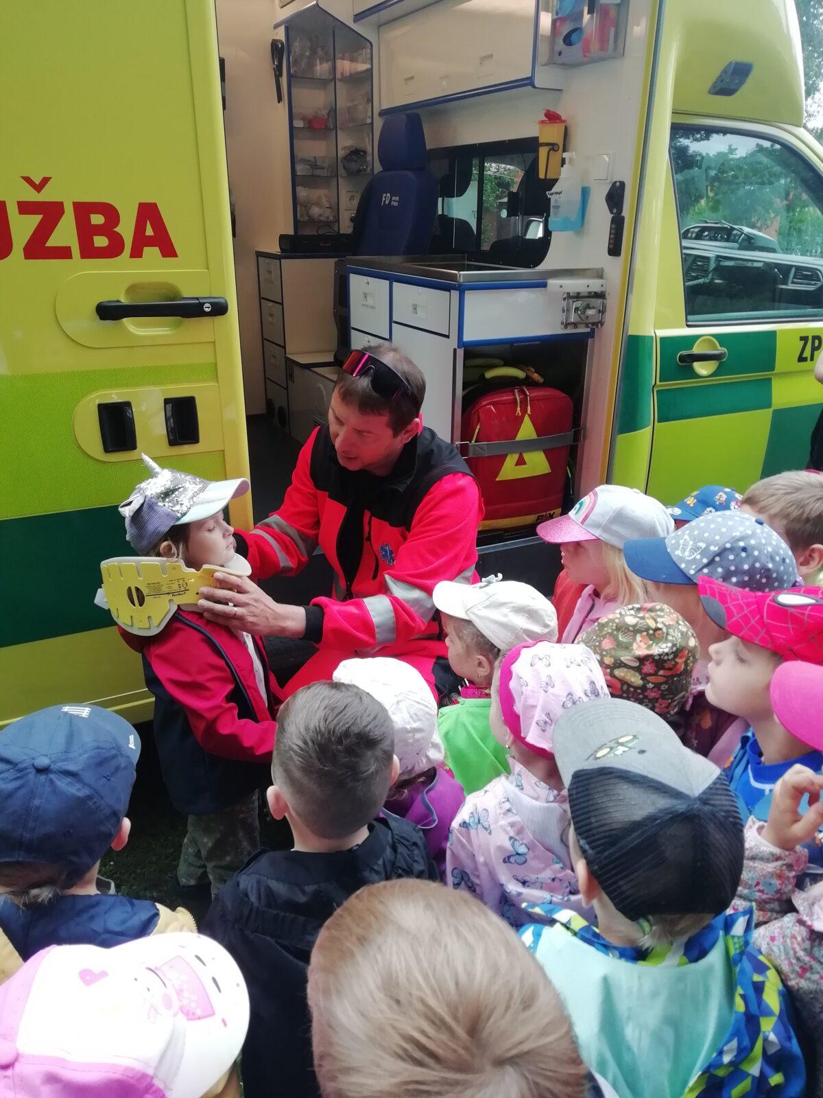 PŘEKVAPENÍ PRO DĚTI - ZÁCHRANKA - 11