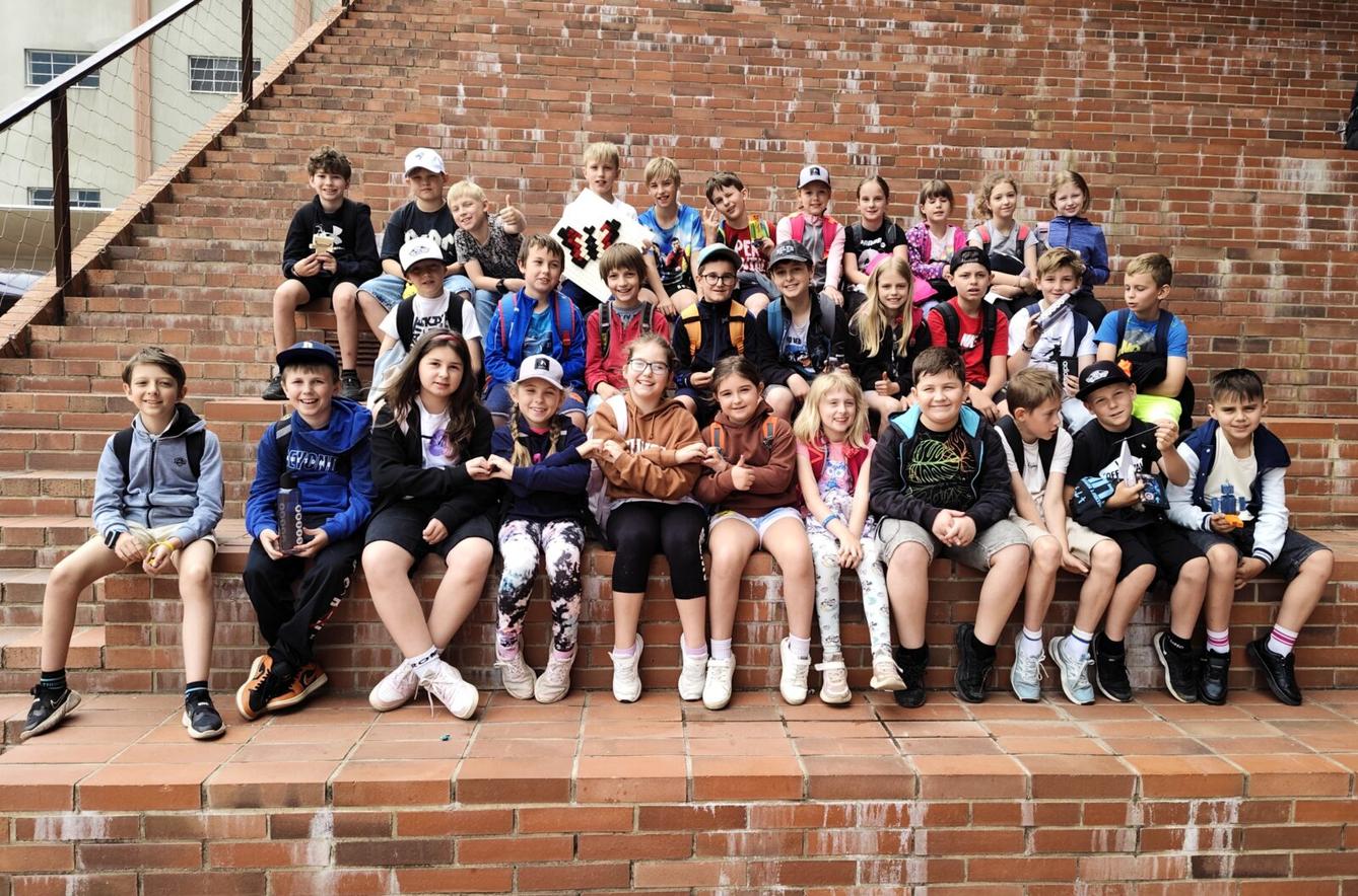 Třeťáci ve Sféře - 2