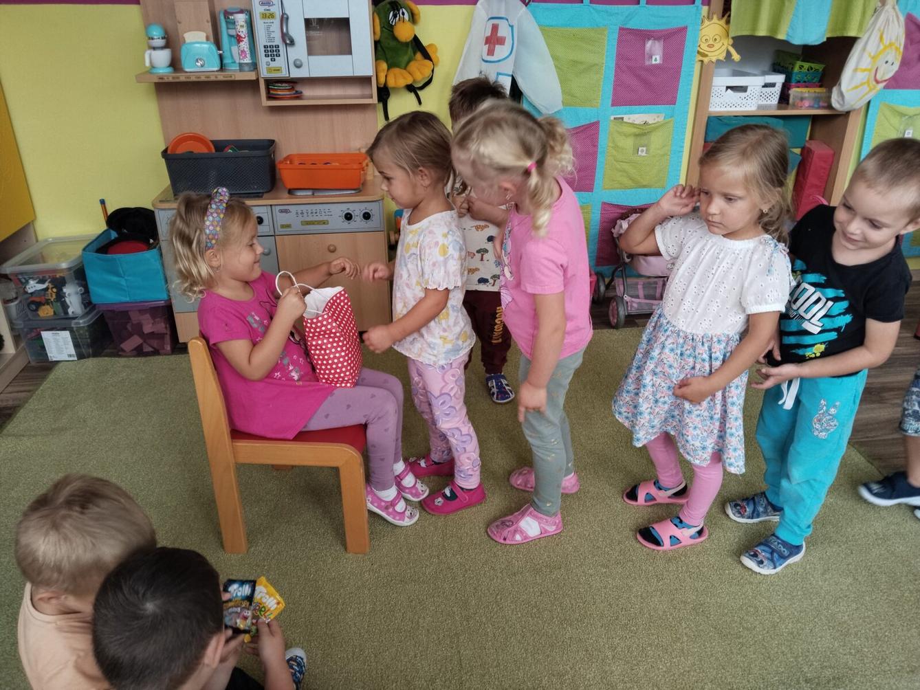 BROUČCI - HURÁ DO ŠKOLKY - 34