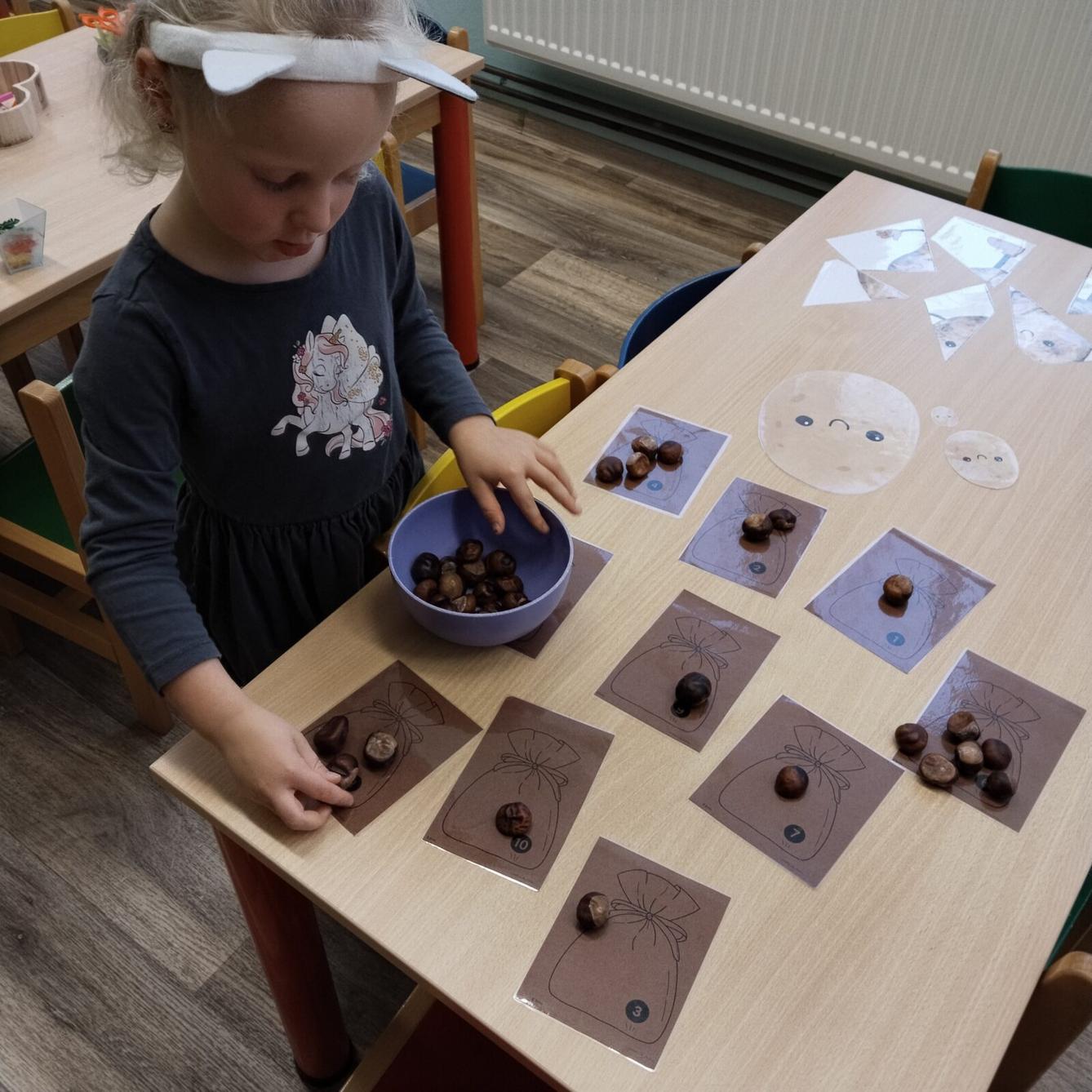 BROUČCI - VŮNĚ JABLÍČKA - 24