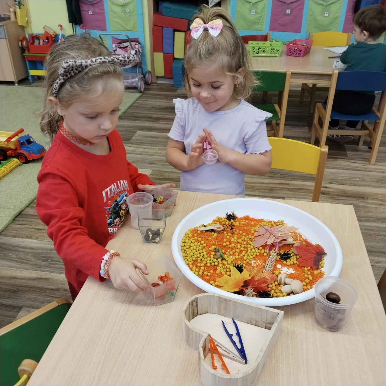 BROUČCI - VŮNĚ JABLÍČKA - 28