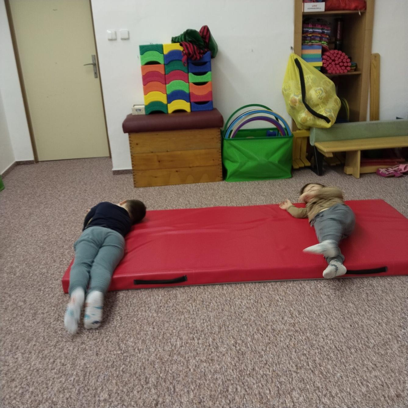 BROUČCI - VŮNĚ JABLÍČKA - 37