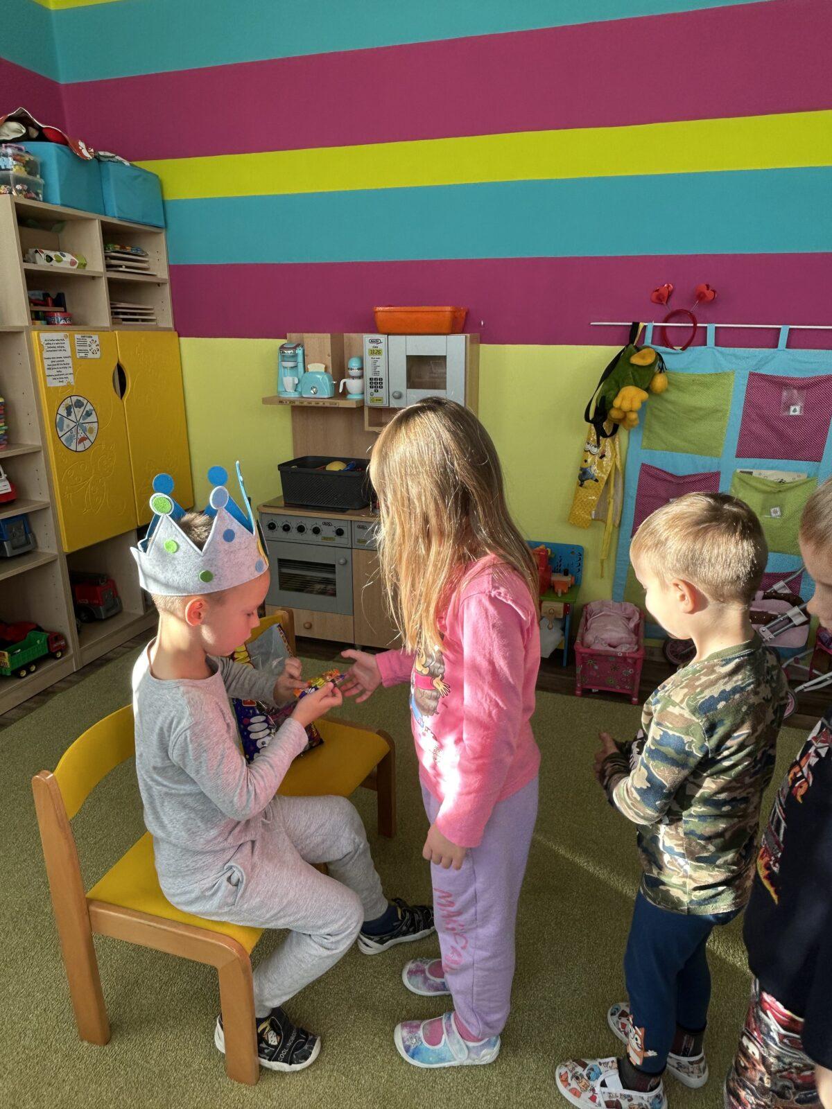 SLAVÍME: MYREČEK MĚL NAROZENINY - 9