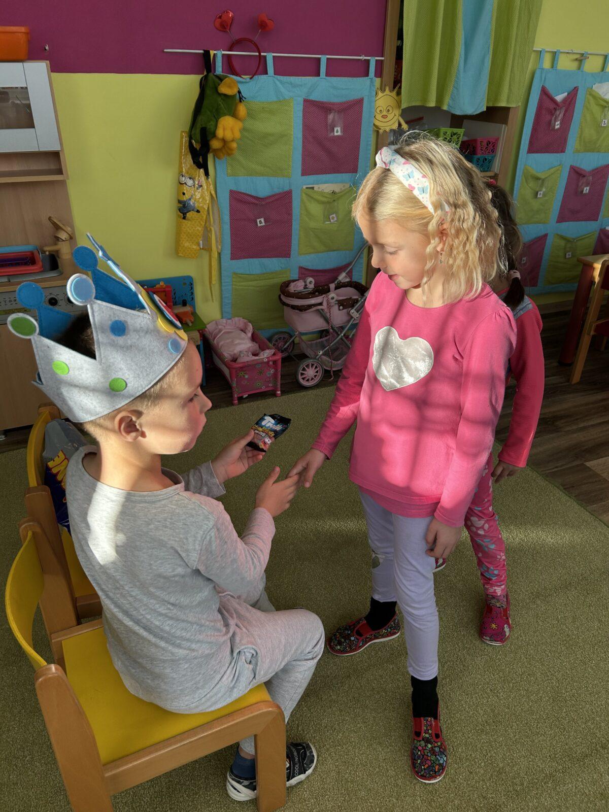 SLAVÍME: MYREČEK MĚL NAROZENINY - 11