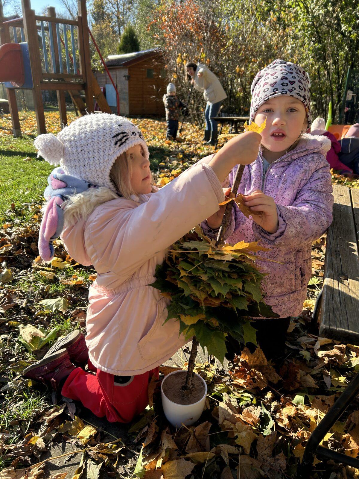 SOVIČKY: LISTÍ ŽLOUTNE POLETUJE - 9